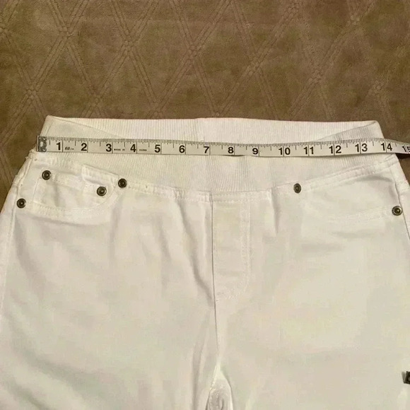 Chico’s Platinum White Ankle Denim Jeans Chico’s Size 0 or US Size 4. - Picture 5 of 10